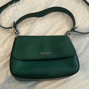 Kate Spade Hudson shoulder/crossbody purse. H 10.5 W 7.5 H 4.25